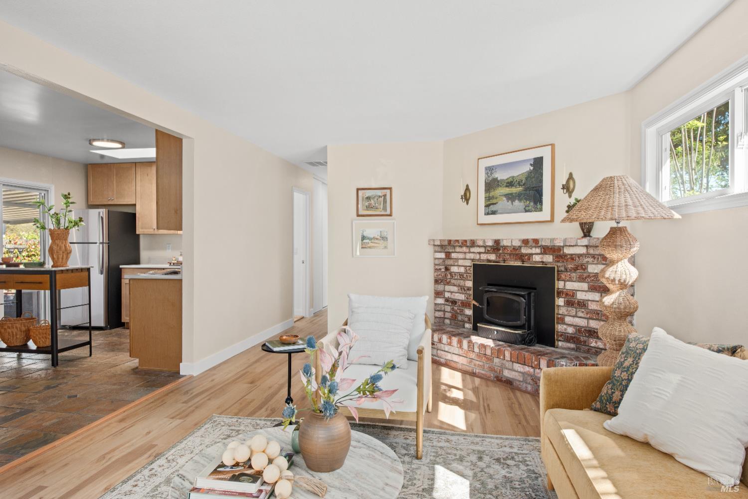 Detail Gallery Image 11 of 37 For 1521 Ditty Ave, Santa Rosa,  CA 95403 - 3 Beds | 2 Baths