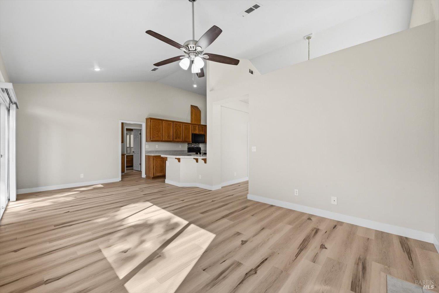 Detail Gallery Image 23 of 58 For 212 Laurelwood Way, Vacaville,  CA 95687 - 3 Beds | 2 Baths