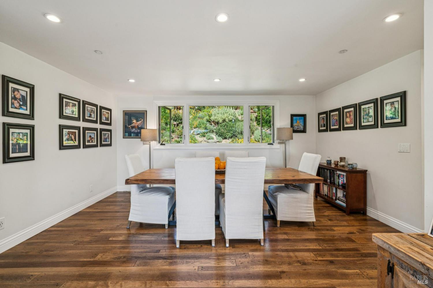 Detail Gallery Image 20 of 63 For 10 Elkhorn Way, San Anselmo,  CA 94960 - 4 Beds | 3 Baths