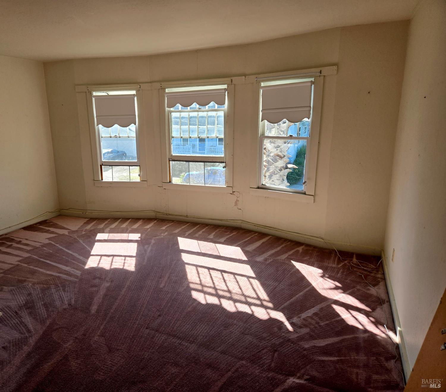 Detail Gallery Image 18 of 27 For 518 Galland St, Petaluma,  CA 94952 - 5 Beds | 2 Baths