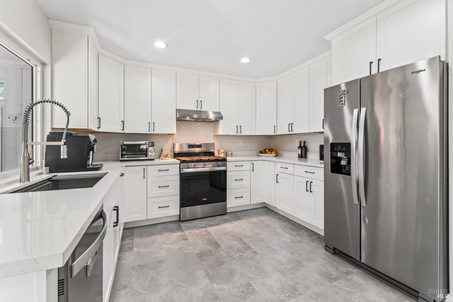 Detail Gallery Image 38 of 60 For 406 Rolling Oak Dr, Vacaville,  CA 95688 - 4 Beds | 2/1 Baths