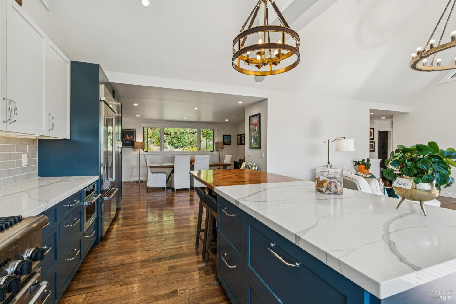 Detail Gallery Image 19 of 63 For 10 Elkhorn Way, San Anselmo,  CA 94960 - 4 Beds | 3 Baths