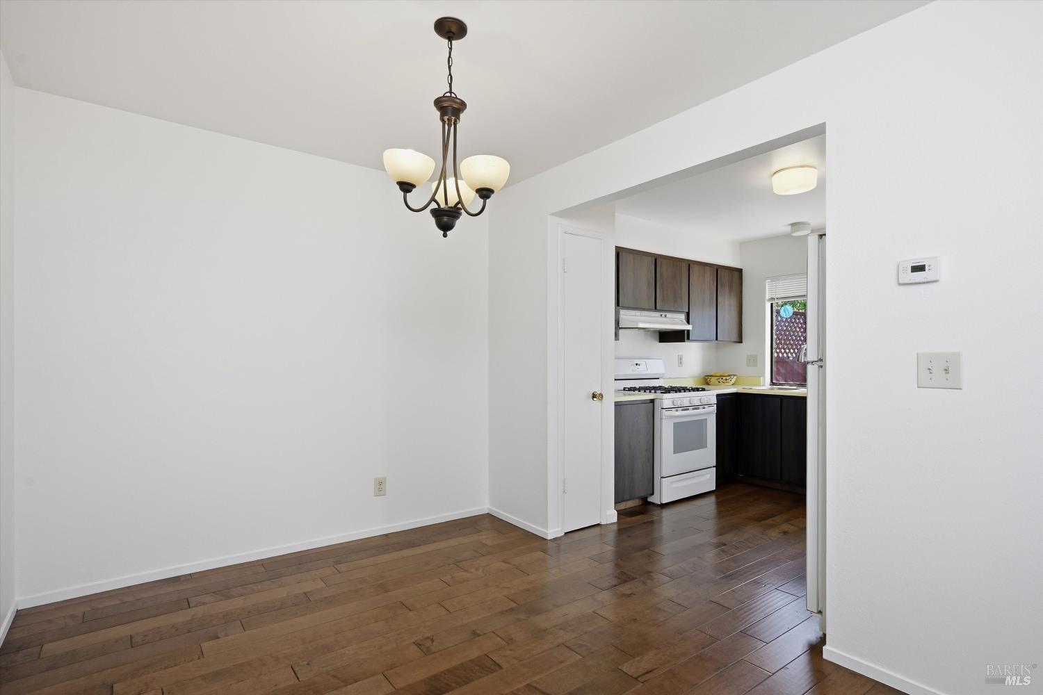 Detail Gallery Image 15 of 28 For 405 Korbel Pl, Santa Rosa,  CA 95409 - 3 Beds | 2 Baths