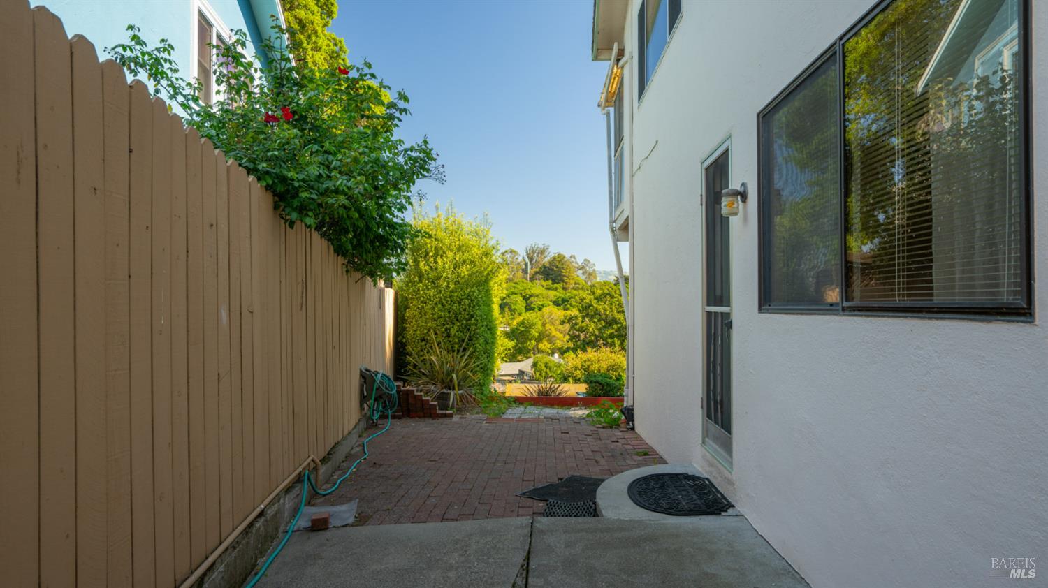 Detail Gallery Image 65 of 83 For 1104 Birch Dr, Petaluma,  CA 94952 - 5 Beds | 2 Baths