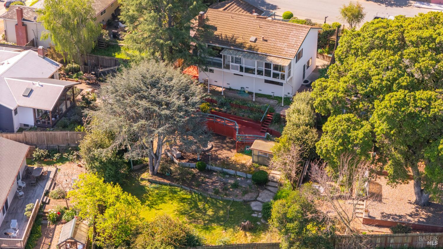 Detail Gallery Image 80 of 83 For 1104 Birch Dr, Petaluma,  CA 94952 - 5 Beds | 2 Baths