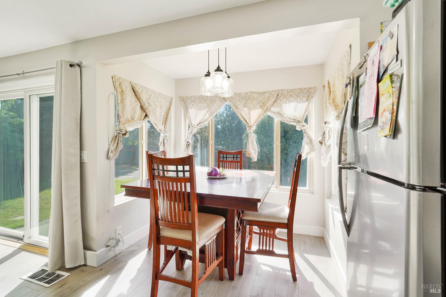 Detail Gallery Image 9 of 24 For 2363 Oceanic Ct, Fairfield,  CA 94533 - 3 Beds | 2 Baths