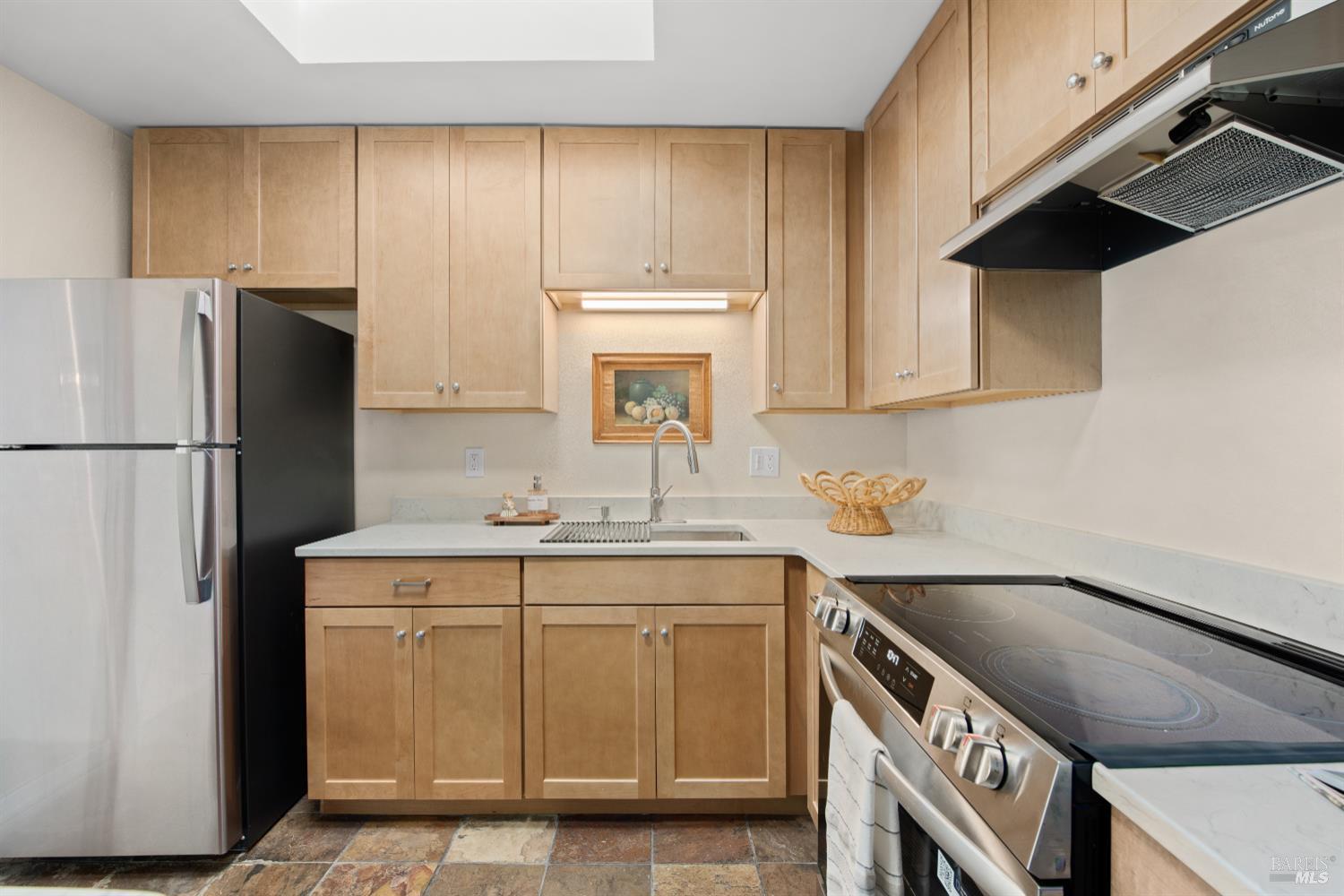 Detail Gallery Image 16 of 37 For 1521 Ditty Ave, Santa Rosa,  CA 95403 - 3 Beds | 2 Baths