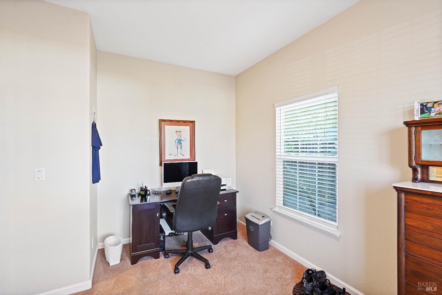 Detail Gallery Image 5 of 26 For 379 Grand Canyon Dr, Vacaville,  CA 95687 - 2 Beds | 2 Baths