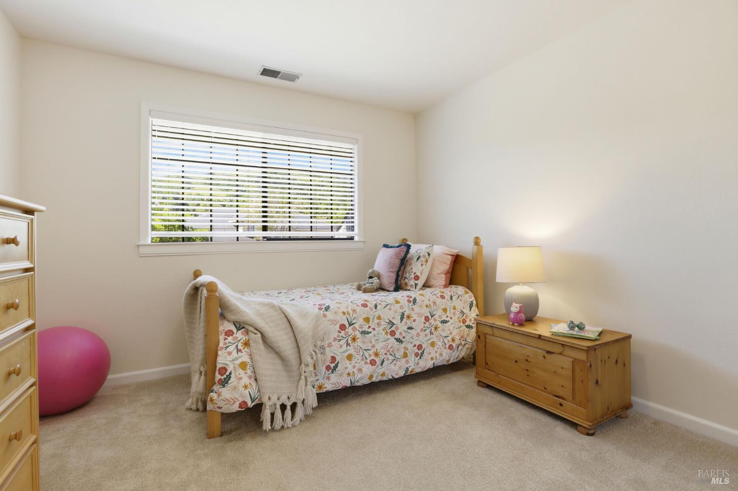 Detail Gallery Image 31 of 44 For 85 San Domingo Way, Novato,  CA 94945 - 4 Beds | 2/1 Baths