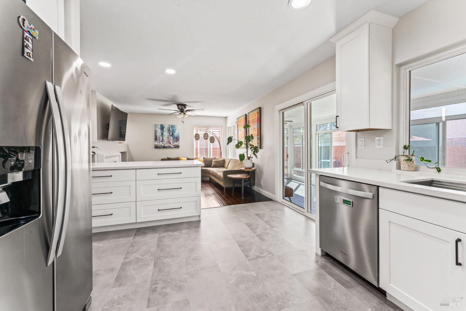 Detail Gallery Image 39 of 60 For 406 Rolling Oak Dr, Vacaville,  CA 95688 - 4 Beds | 2/1 Baths