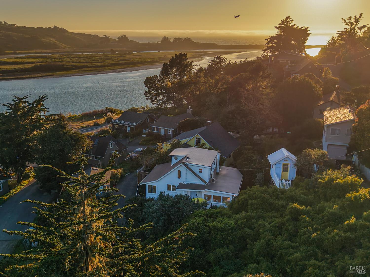 Detail Gallery Image 45 of 65 For 9500 El Camino Aly, Jenner,  CA 95450 - 2 Beds | 2 Baths