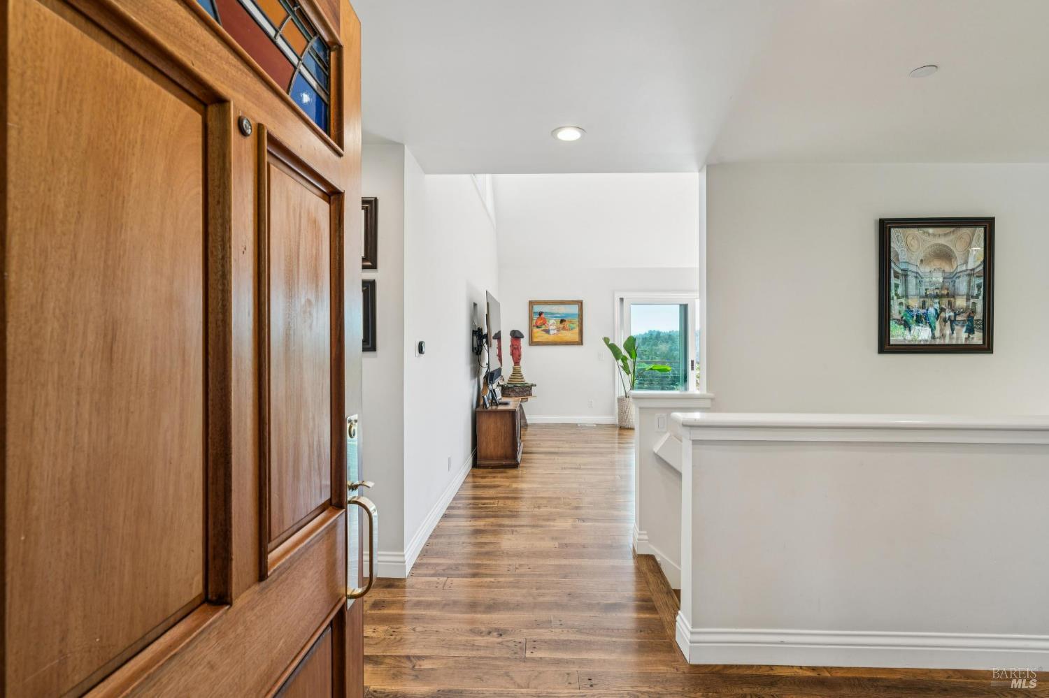 Detail Gallery Image 5 of 63 For 10 Elkhorn Way, San Anselmo,  CA 94960 - 4 Beds | 3 Baths