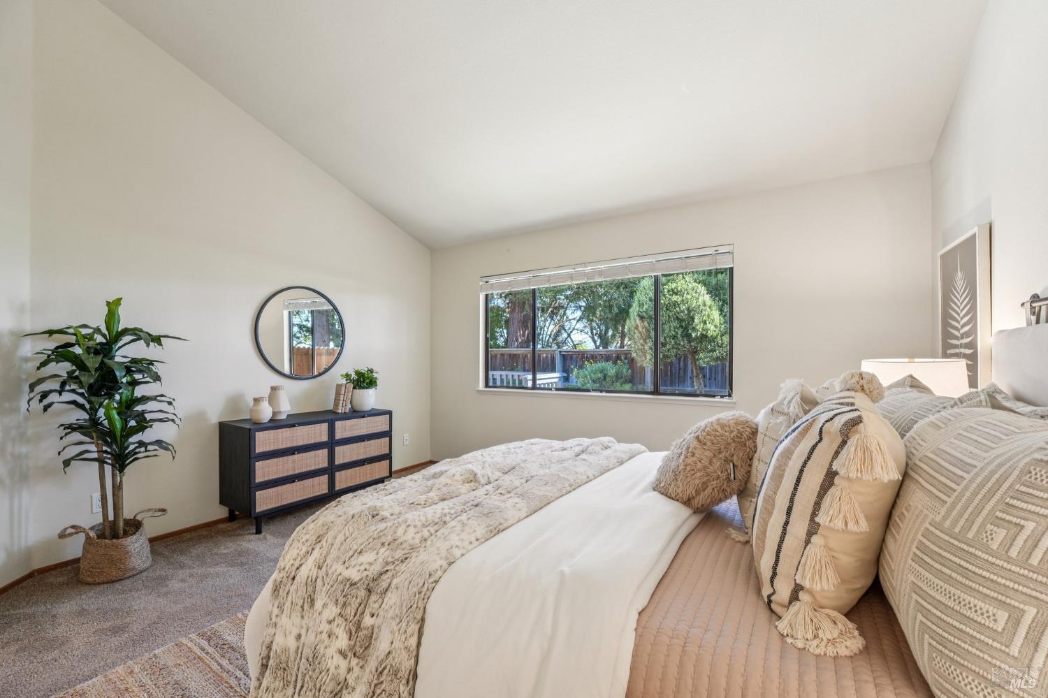 Detail Gallery Image 25 of 67 For 22 Saint Matthews Ct, Sonoma,  CA 95476 - 2 Beds | 2 Baths