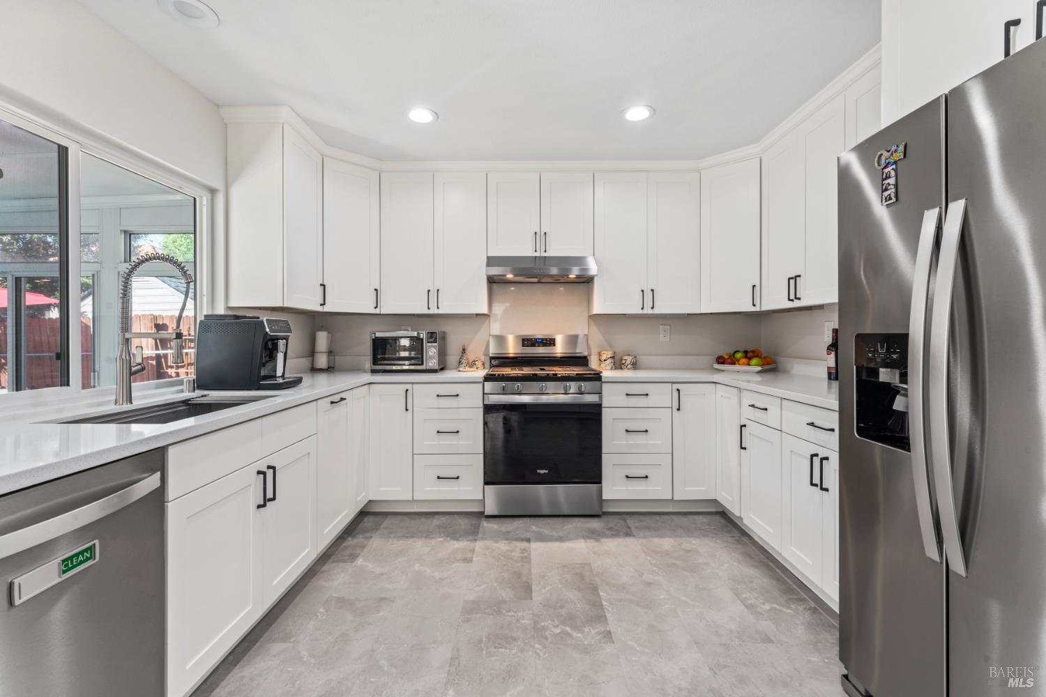 Detail Gallery Image 40 of 60 For 406 Rolling Oak Dr, Vacaville,  CA 95688 - 4 Beds | 2/1 Baths