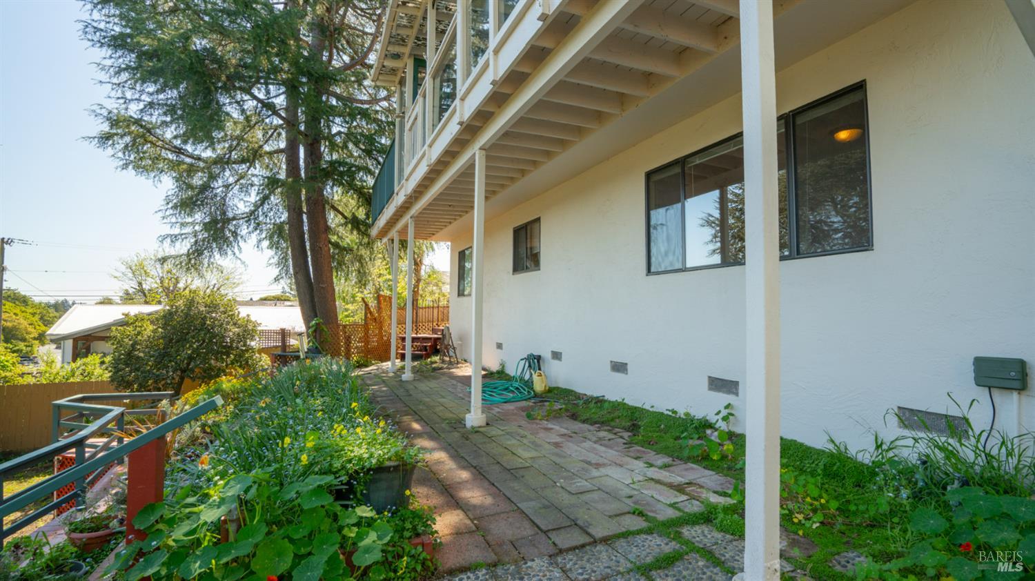 Detail Gallery Image 62 of 83 For 1104 Birch Dr, Petaluma,  CA 94952 - 5 Beds | 2 Baths