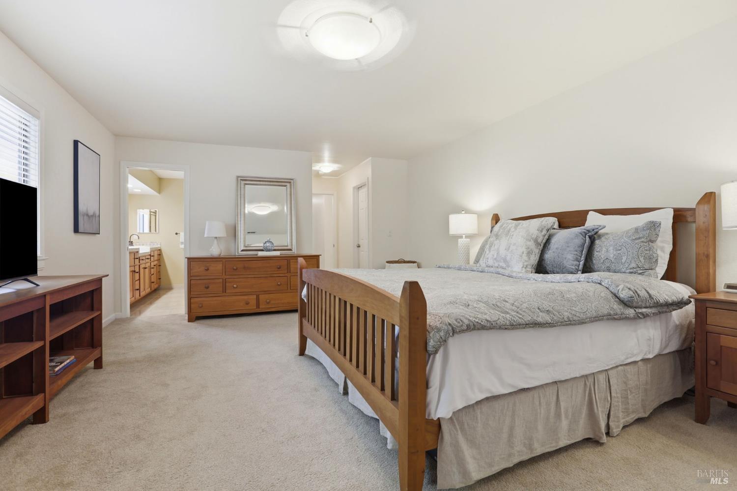 Detail Gallery Image 29 of 44 For 85 San Domingo Way, Novato,  CA 94945 - 4 Beds | 2/1 Baths