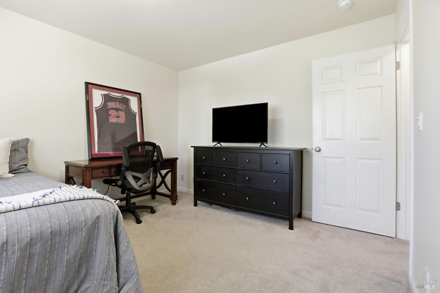 Detail Gallery Image 26 of 44 For 85 San Domingo Way, Novato,  CA 94945 - 4 Beds | 2/1 Baths