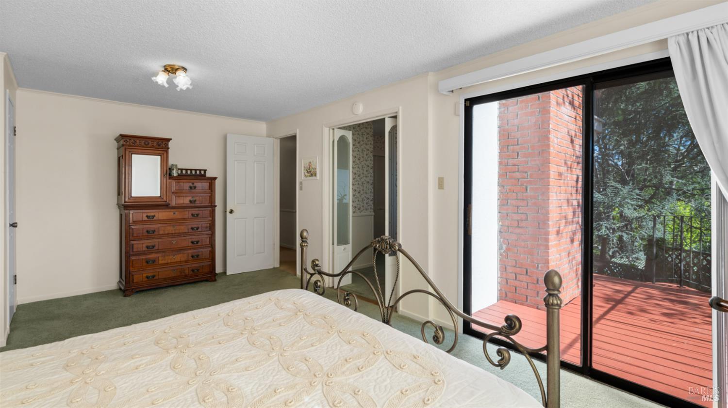 Detail Gallery Image 48 of 83 For 1104 Birch Dr, Petaluma,  CA 94952 - 5 Beds | 2 Baths