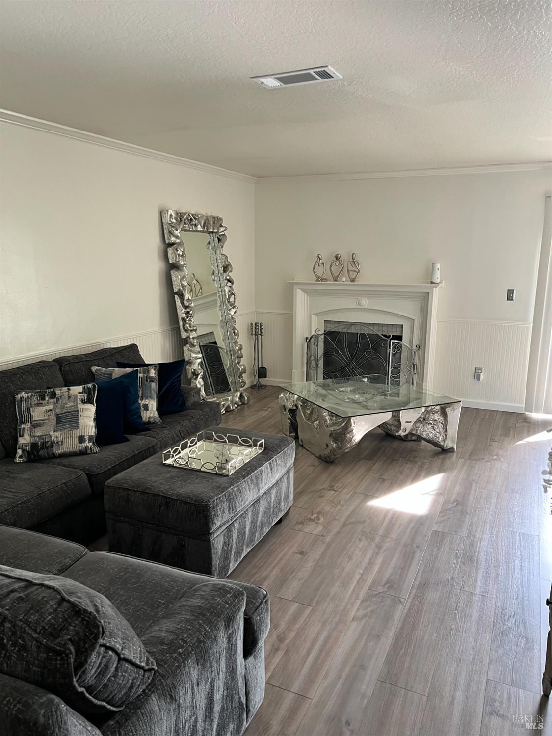 Detail Gallery Image 6 of 20 For 815 Canary Dr, Suisun City,  CA 94585 - 5 Beds | 3 Baths