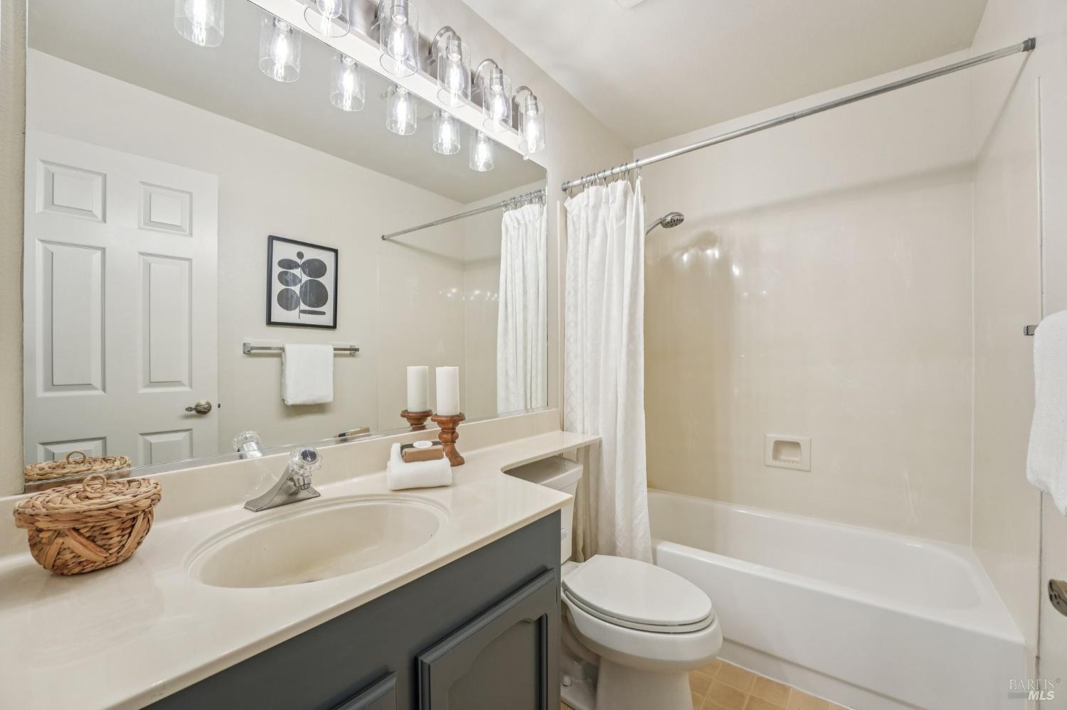 Detail Gallery Image 34 of 67 For 22 Saint Matthews Ct, Sonoma,  CA 95476 - 2 Beds | 2 Baths