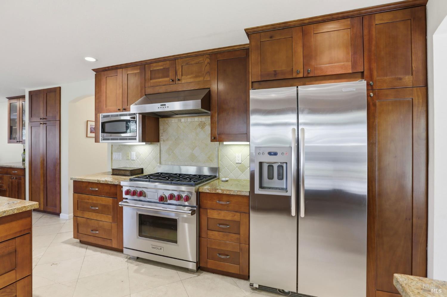 Detail Gallery Image 14 of 44 For 85 San Domingo Way, Novato,  CA 94945 - 4 Beds | 2/1 Baths