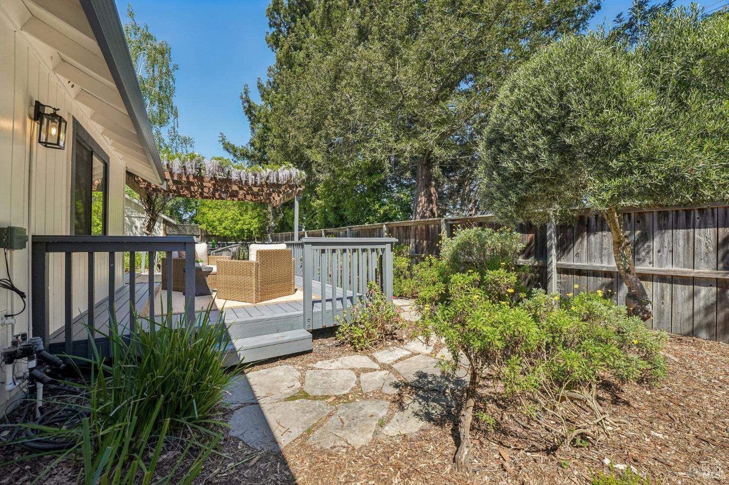 Detail Gallery Image 45 of 67 For 22 Saint Matthews Ct, Sonoma,  CA 95476 - 2 Beds | 2 Baths