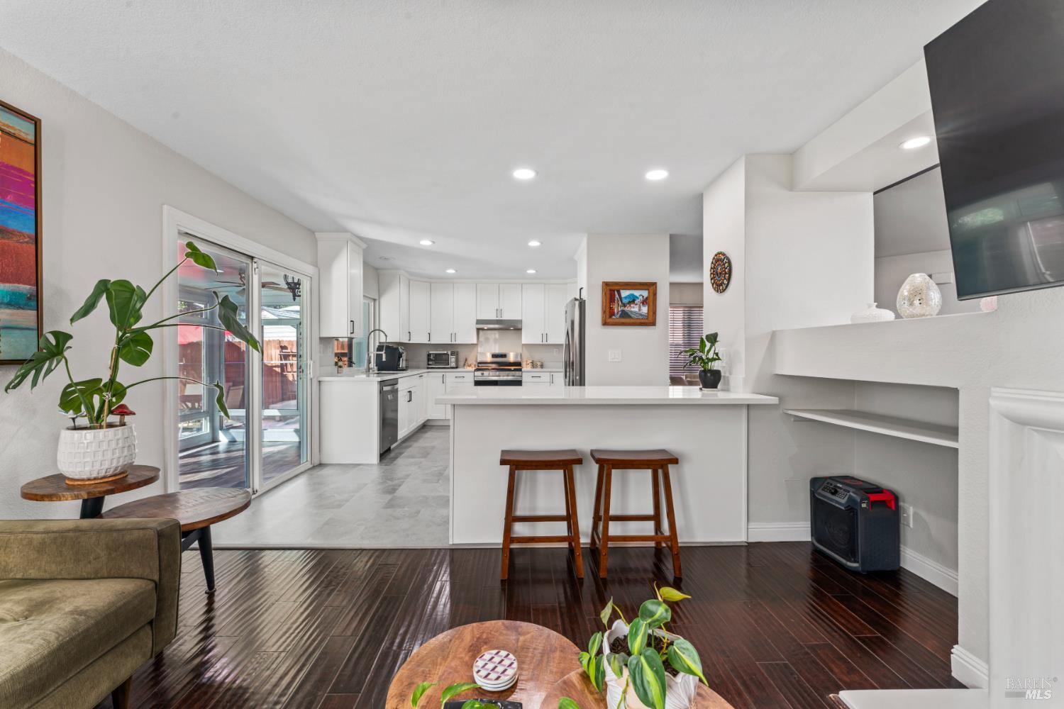 Detail Gallery Image 46 of 60 For 406 Rolling Oak Dr, Vacaville,  CA 95688 - 4 Beds | 2/1 Baths