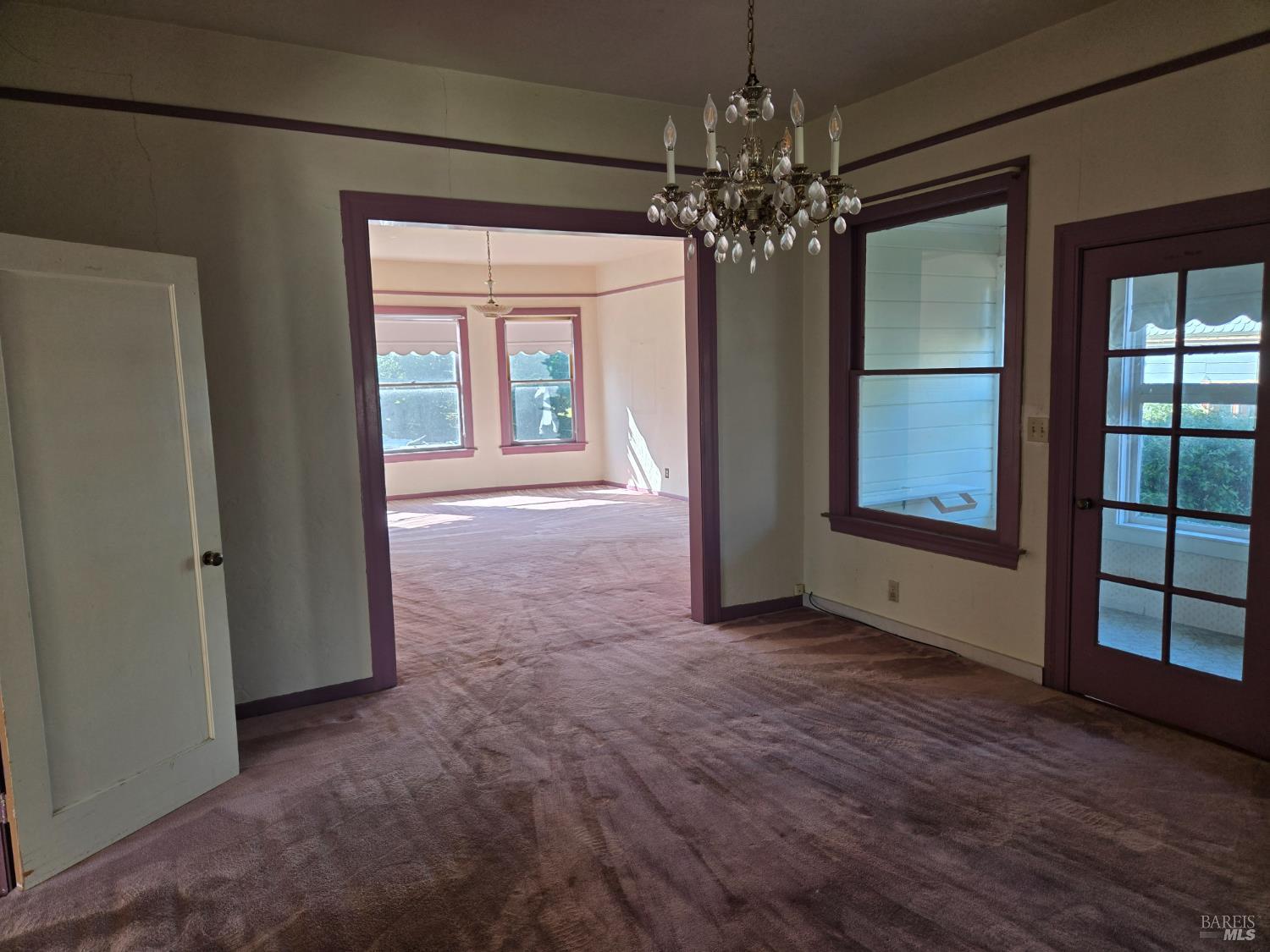 Detail Gallery Image 14 of 27 For 518 Galland St, Petaluma,  CA 94952 - 5 Beds | 2 Baths