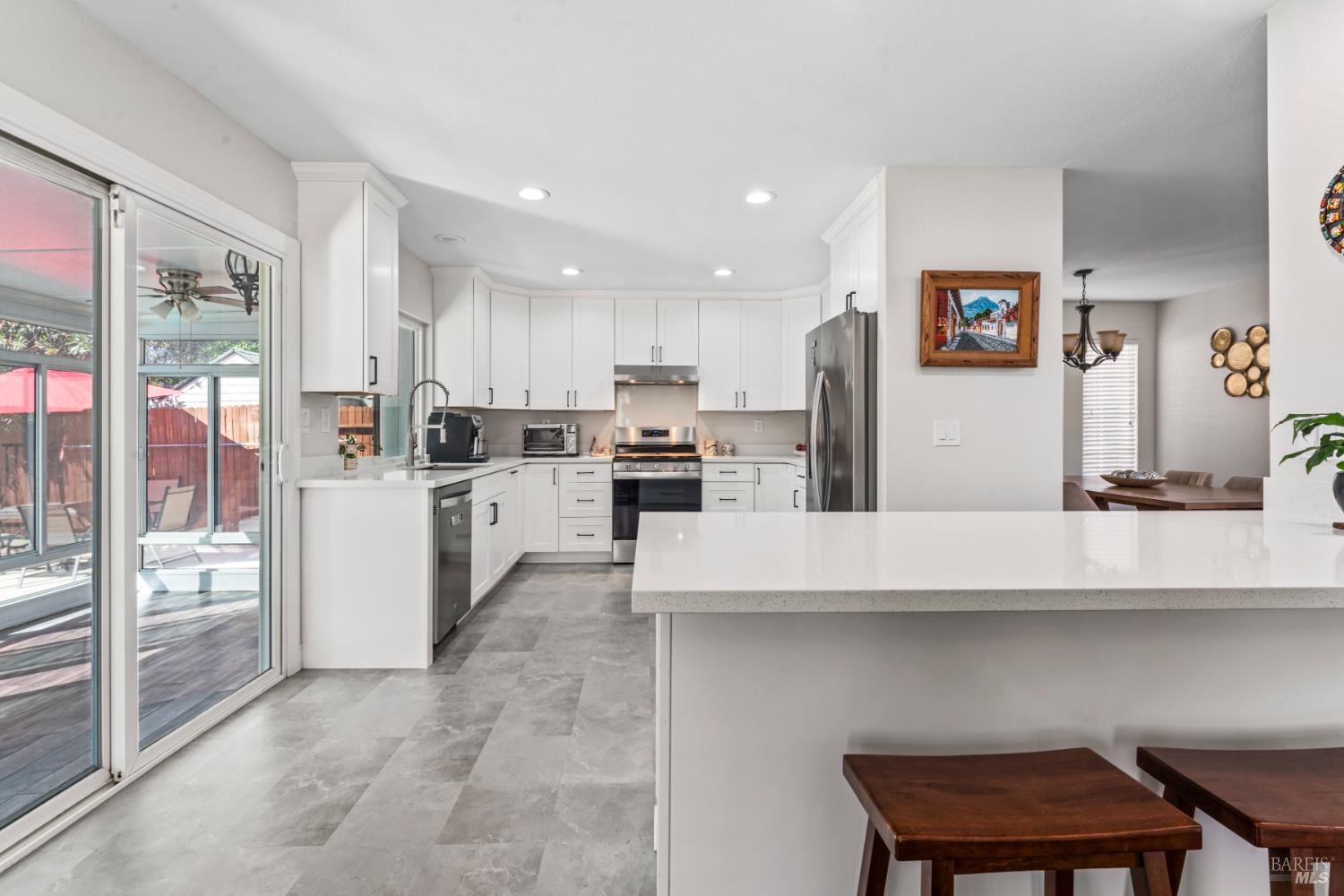 Detail Gallery Image 37 of 60 For 406 Rolling Oak Dr, Vacaville,  CA 95688 - 4 Beds | 2/1 Baths