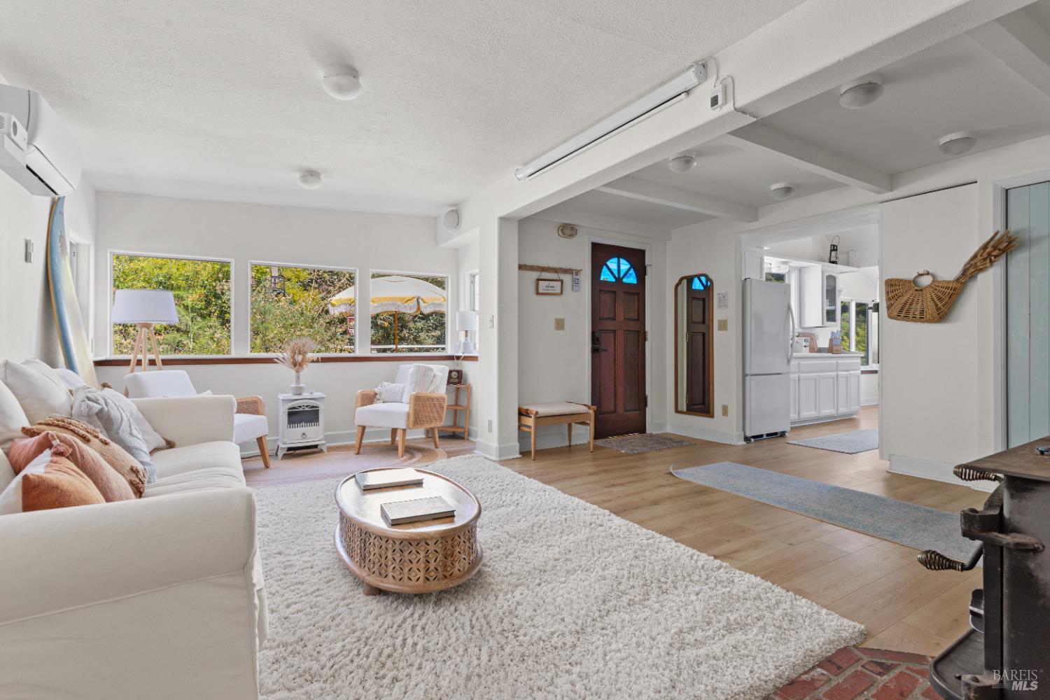 Detail Gallery Image 4 of 65 For 9500 El Camino Aly, Jenner,  CA 95450 - 2 Beds | 2 Baths