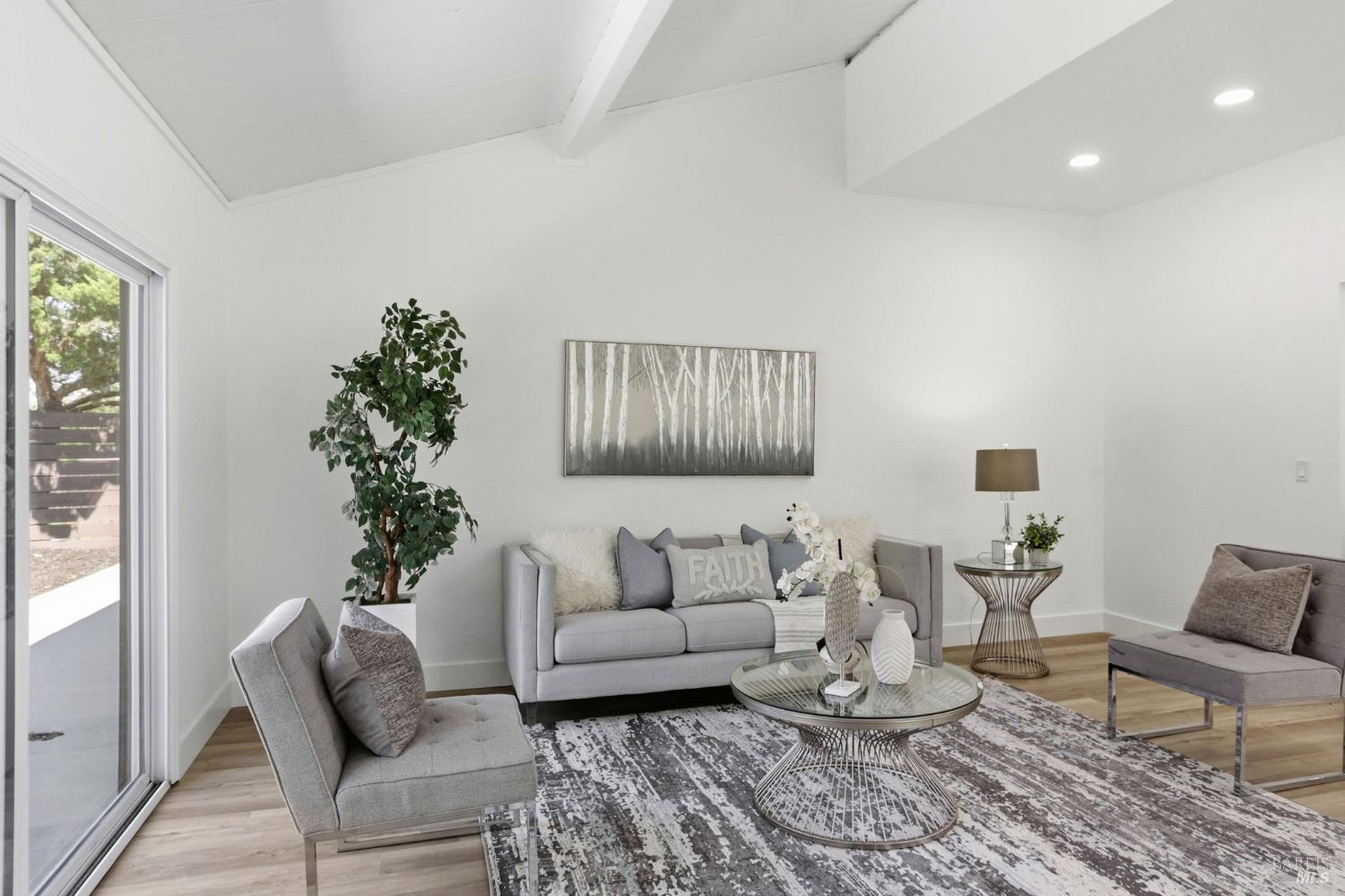 Detail Gallery Image 10 of 35 For 193 Sunrise Way, Vallejo,  CA 94591 - 4 Beds | 2 Baths