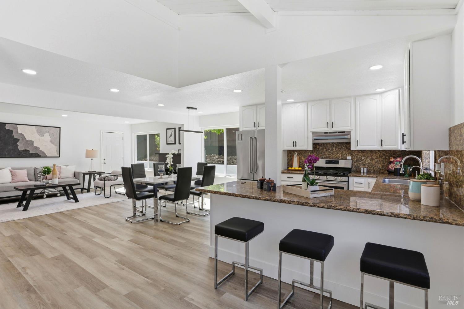 Detail Gallery Image 13 of 35 For 193 Sunrise Way, Vallejo,  CA 94591 - 4 Beds | 2 Baths