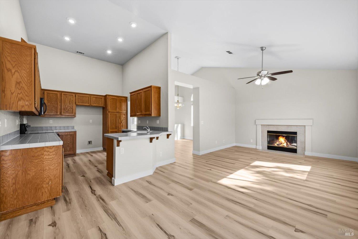 Detail Gallery Image 20 of 58 For 212 Laurelwood Way, Vacaville,  CA 95687 - 3 Beds | 2 Baths