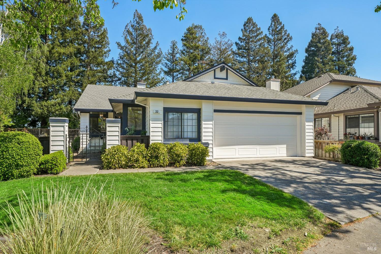 Detail Gallery Image 2 of 67 For 22 Saint Matthews Ct, Sonoma,  CA 95476 - 2 Beds | 2 Baths