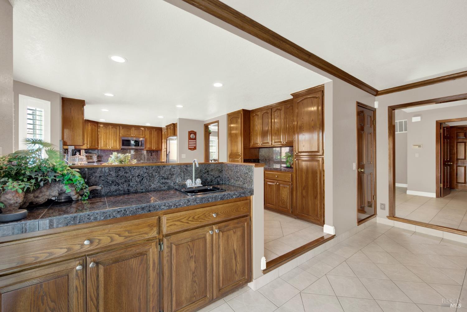 Detail Gallery Image 33 of 74 For 590 Laramie Way, Vacaville,  CA 95688 - 4 Beds | 3 Baths