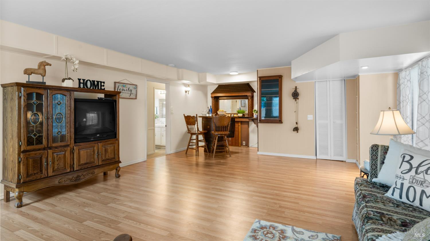 Detail Gallery Image 42 of 83 For 1104 Birch Dr, Petaluma,  CA 94952 - 5 Beds | 2 Baths