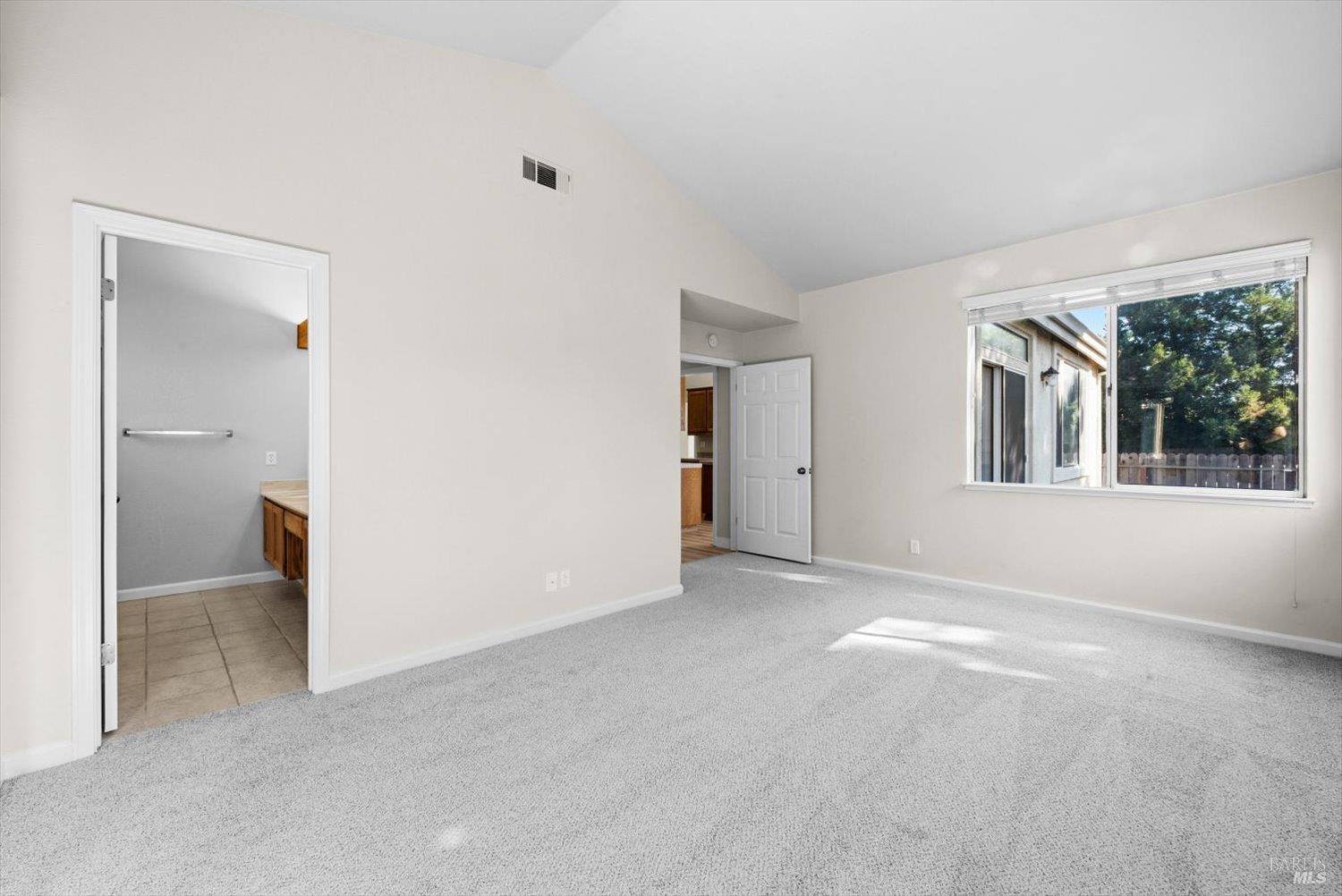 Detail Gallery Image 36 of 58 For 212 Laurelwood Way, Vacaville,  CA 95687 - 3 Beds | 2 Baths