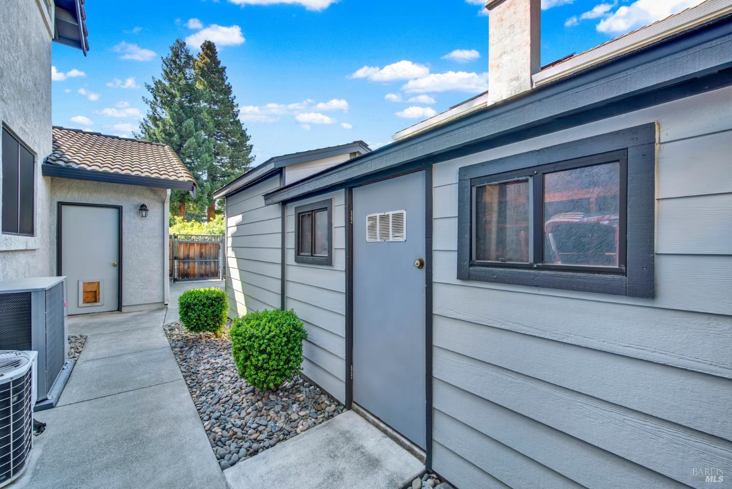 Detail Gallery Image 70 of 74 For 590 Laramie Way, Vacaville,  CA 95688 - 4 Beds | 3 Baths