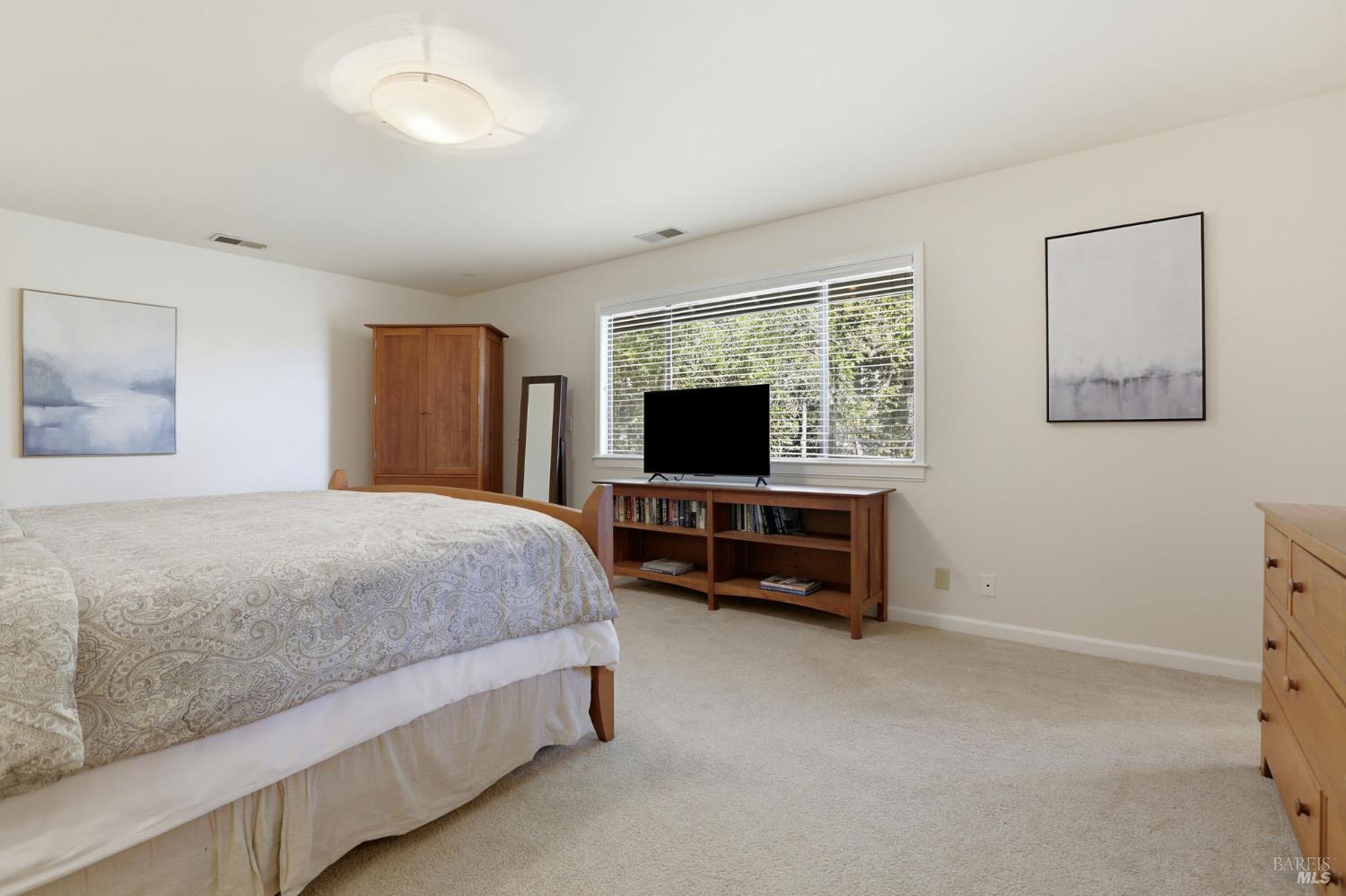 Detail Gallery Image 27 of 44 For 85 San Domingo Way, Novato,  CA 94945 - 4 Beds | 2/1 Baths