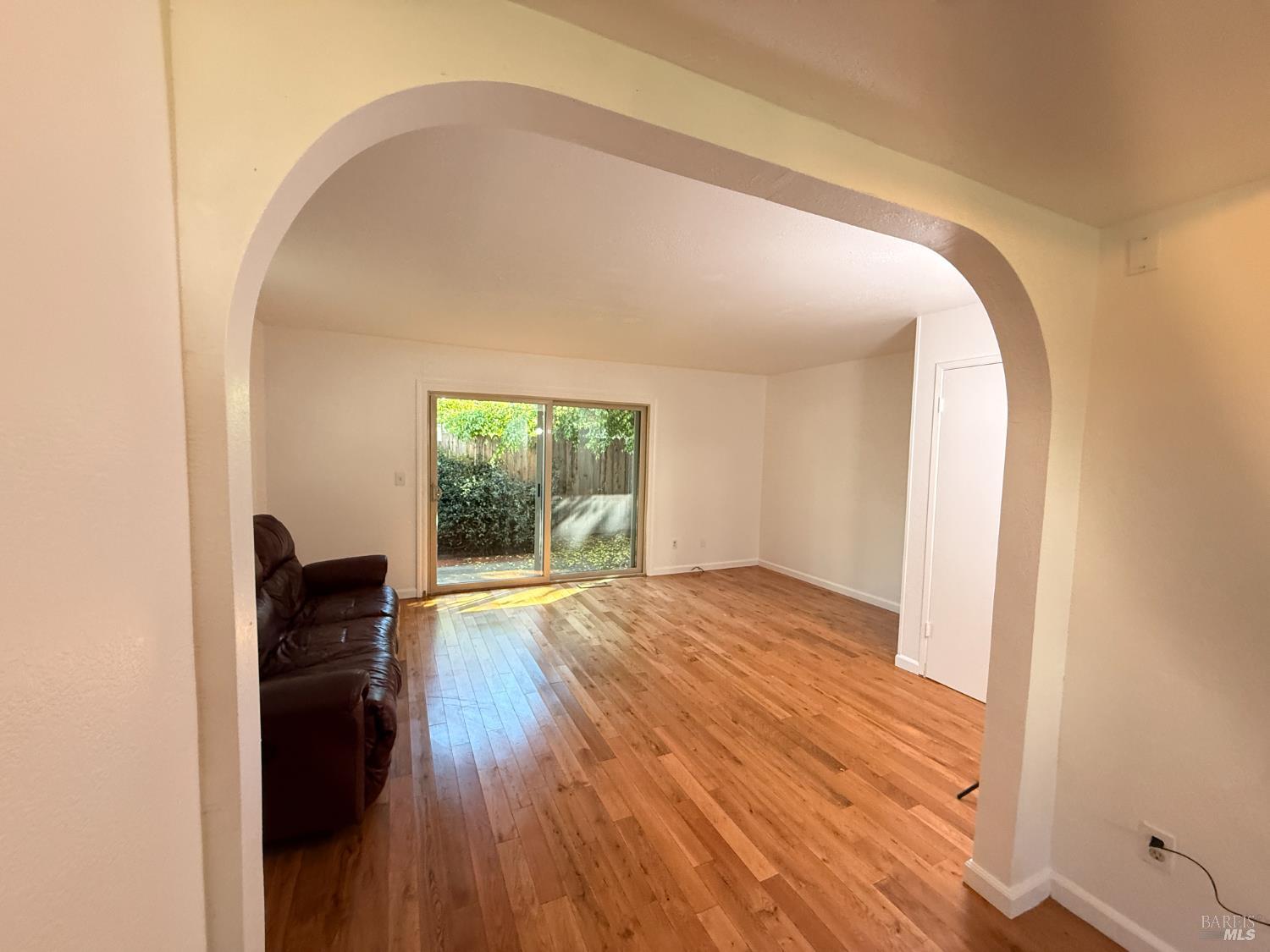 Detail Gallery Image 7 of 15 For 29 Front St #C,  Healdsburg,  CA 95448 - 2 Beds | 1/1 Baths