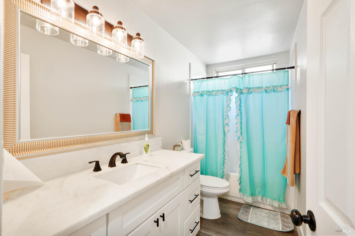 Detail Gallery Image 13 of 24 For 2363 Oceanic Ct, Fairfield,  CA 94533 - 3 Beds | 2 Baths