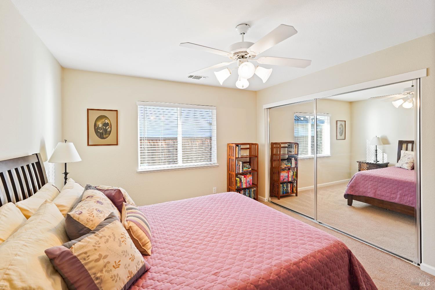 Detail Gallery Image 11 of 26 For 379 Grand Canyon Dr, Vacaville,  CA 95687 - 2 Beds | 2 Baths