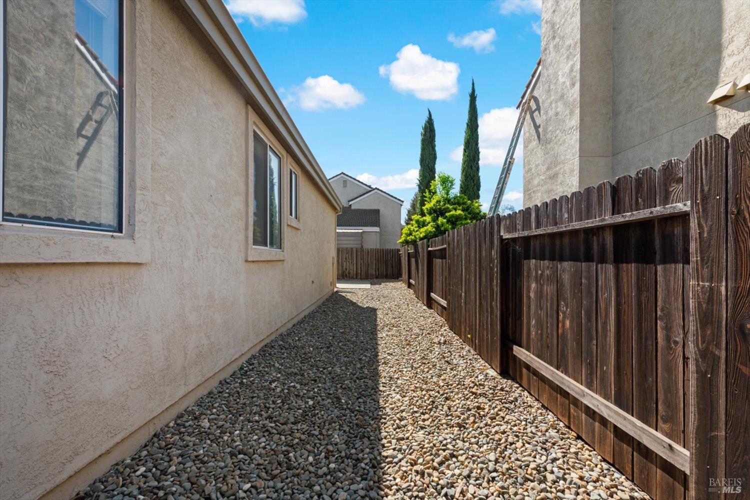 Detail Gallery Image 50 of 58 For 212 Laurelwood Way, Vacaville,  CA 95687 - 3 Beds | 2 Baths