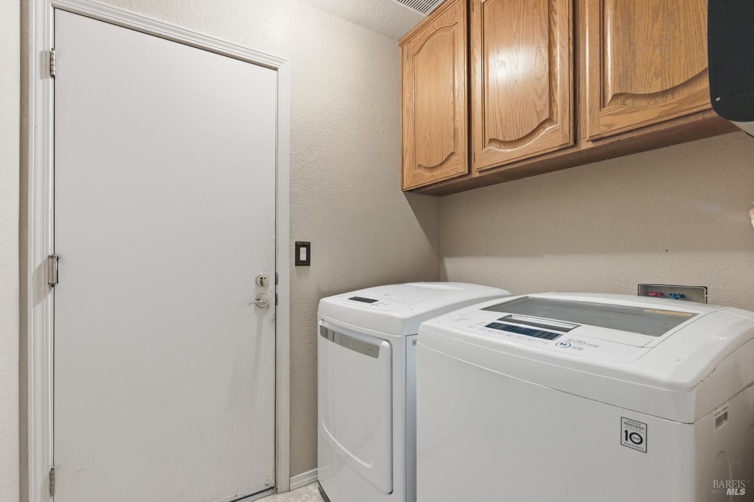 Detail Gallery Image 31 of 42 For 701 Oak Brook Dr, Vacaville,  CA 95687 - 3 Beds | 2 Baths