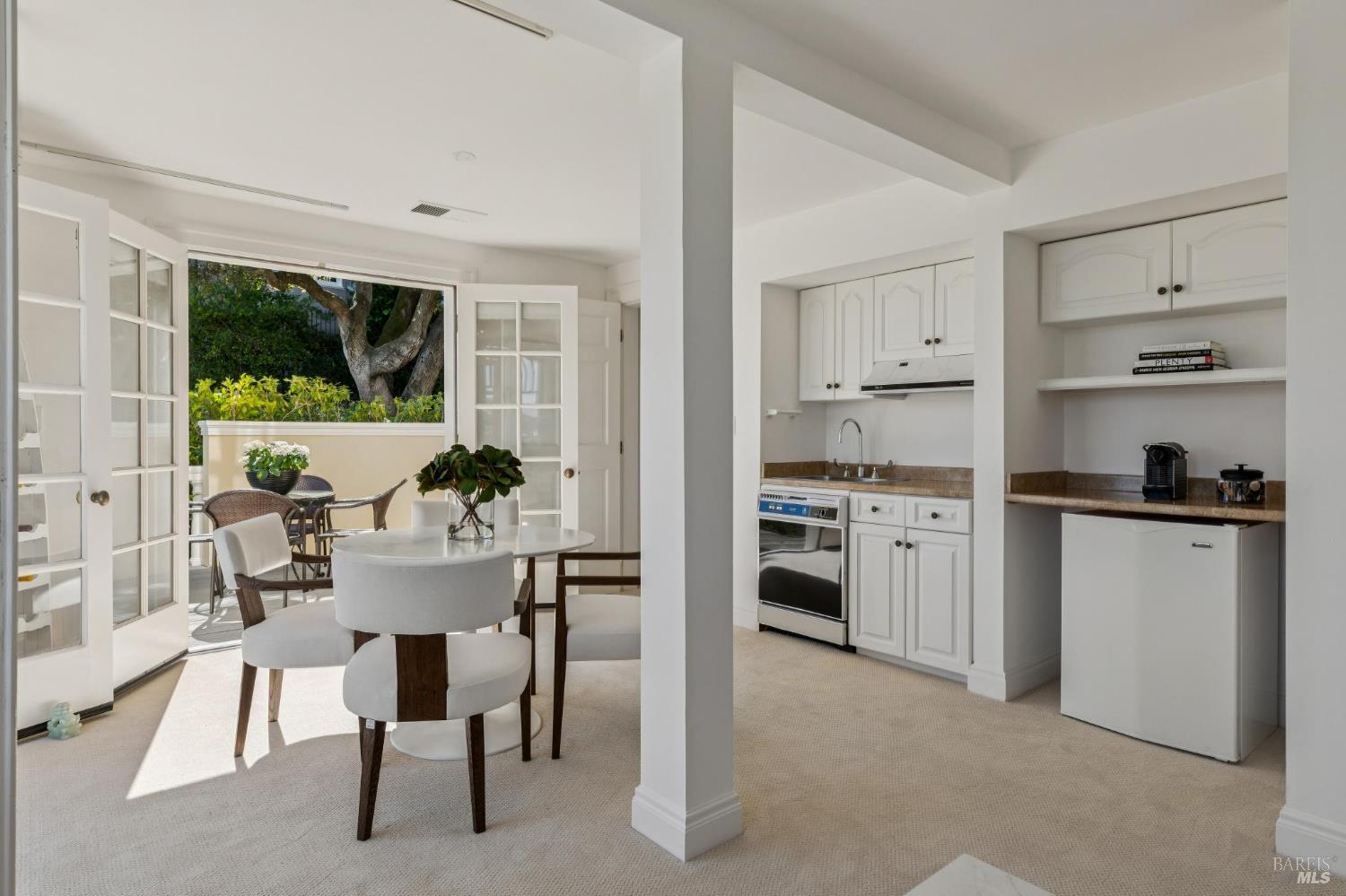 Detail Gallery Image 68 of 94 For 308 Golden Gate Ave, Belvedere,  CA 94920 - 8 Beds | 7/2 Baths