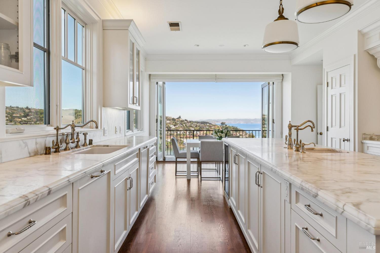 Detail Gallery Image 21 of 94 For 308 Golden Gate Ave, Belvedere,  CA 94920 - 8 Beds | 7/2 Baths