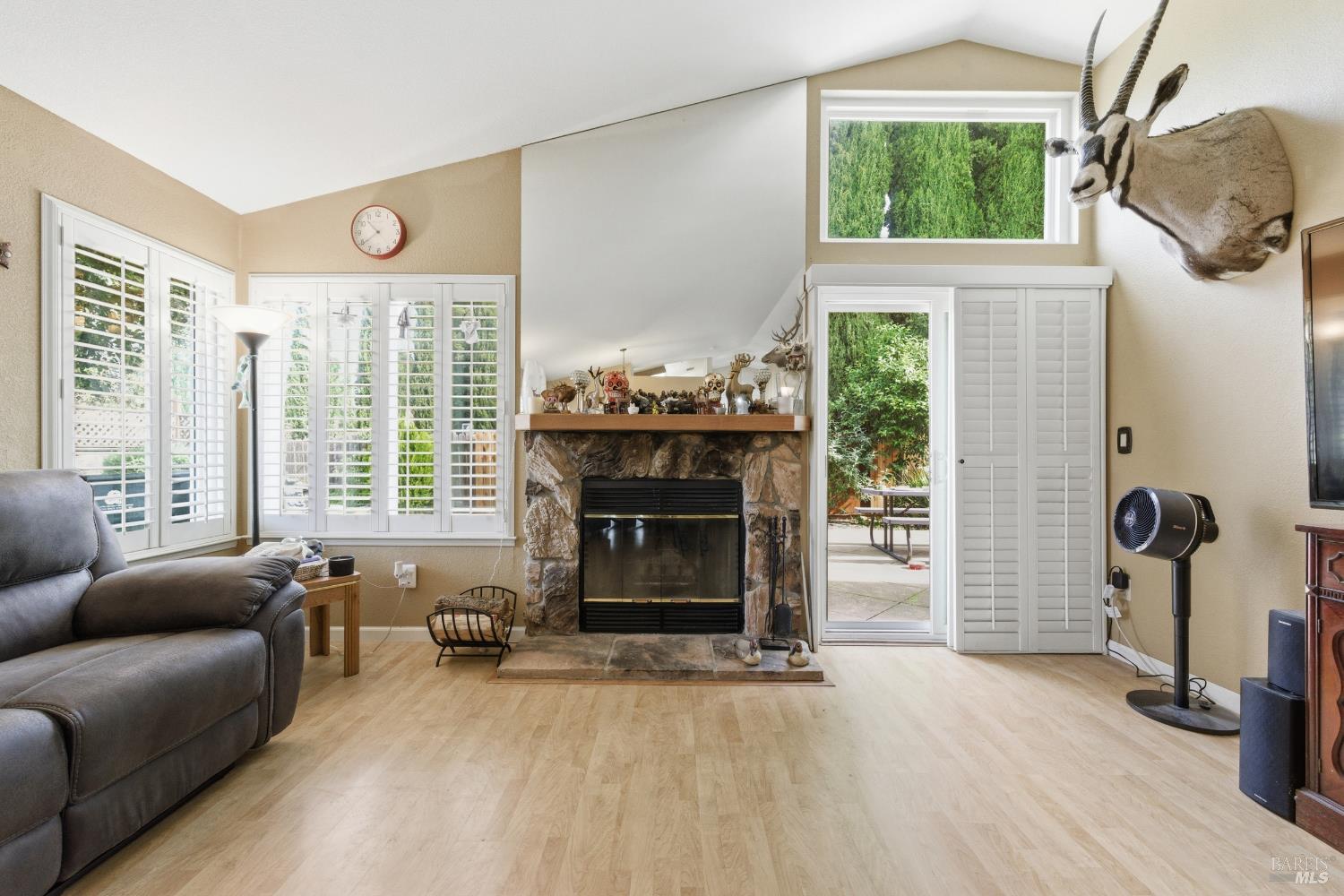 Detail Gallery Image 19 of 42 For 701 Oak Brook Dr, Vacaville,  CA 95687 - 3 Beds | 2 Baths