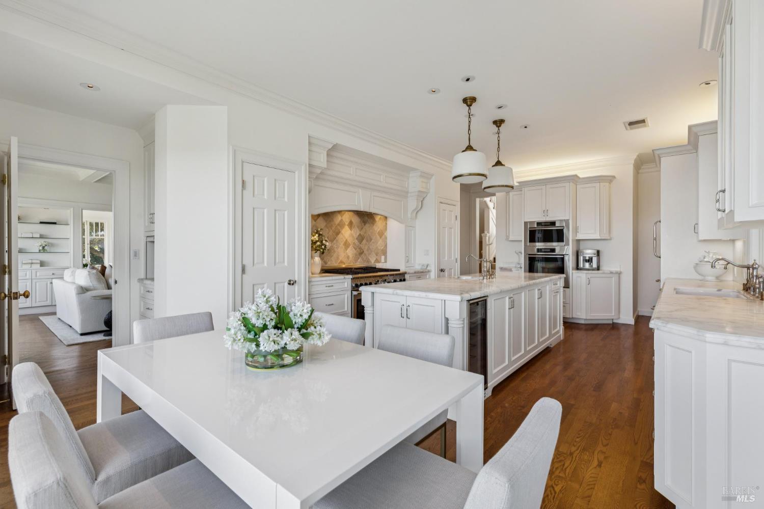 Detail Gallery Image 30 of 94 For 308 Golden Gate Ave, Belvedere,  CA 94920 - 8 Beds | 7/2 Baths