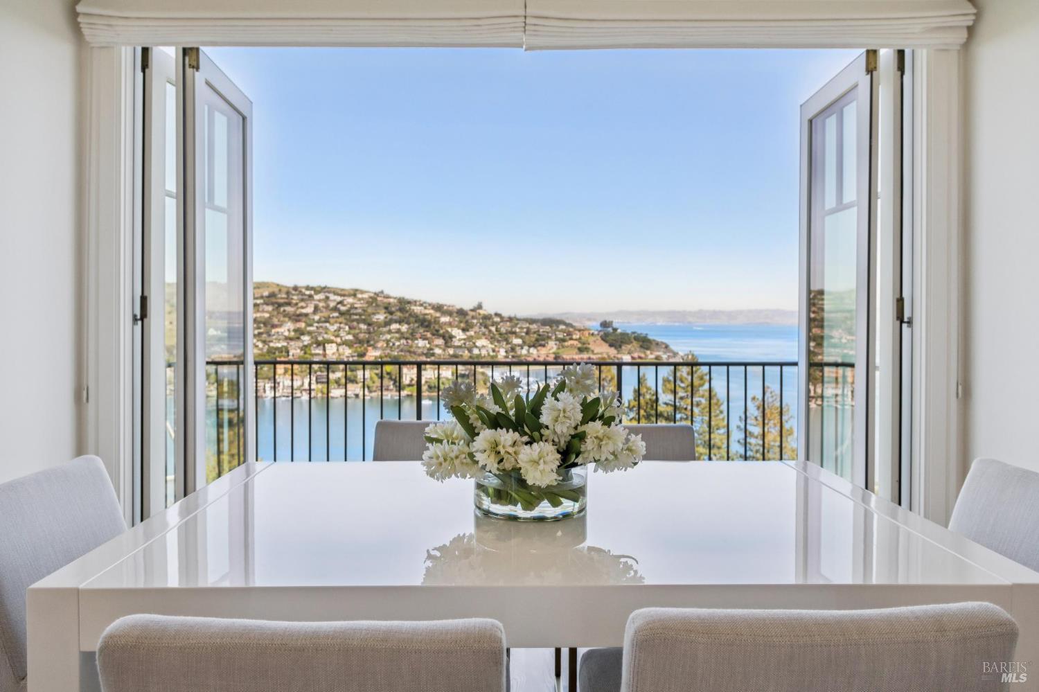 Detail Gallery Image 25 of 94 For 308 Golden Gate Ave, Belvedere,  CA 94920 - 8 Beds | 7/2 Baths