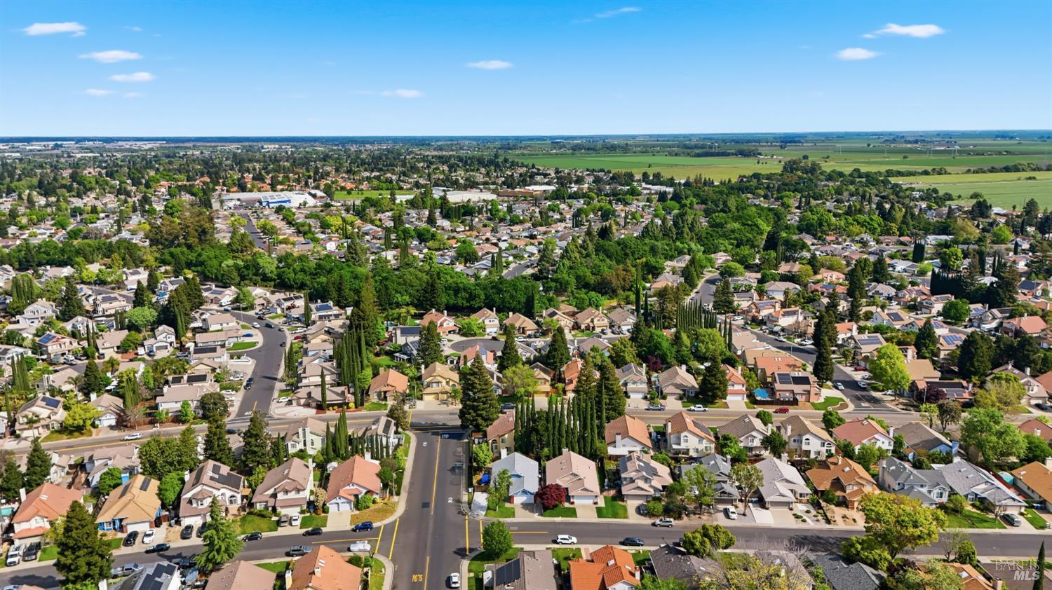 Detail Gallery Image 37 of 42 For 701 Oak Brook Dr, Vacaville,  CA 95687 - 3 Beds | 2 Baths
